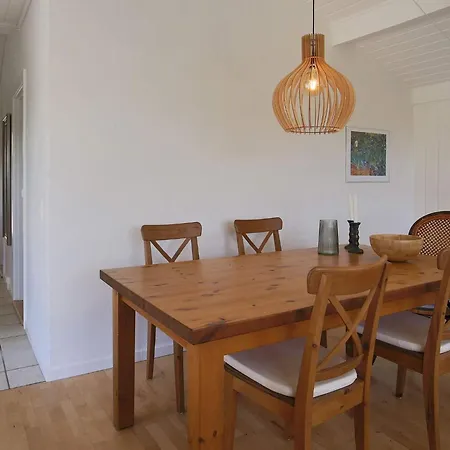 4 Person In Gilleleje-by Traum *