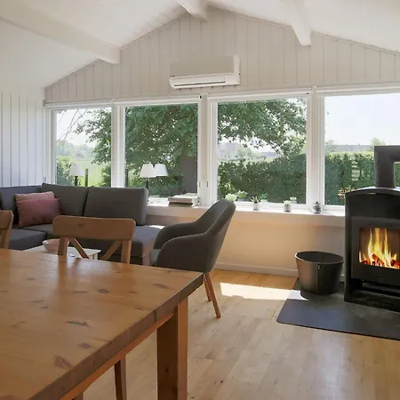 4 Person In Gilleleje-by Traum