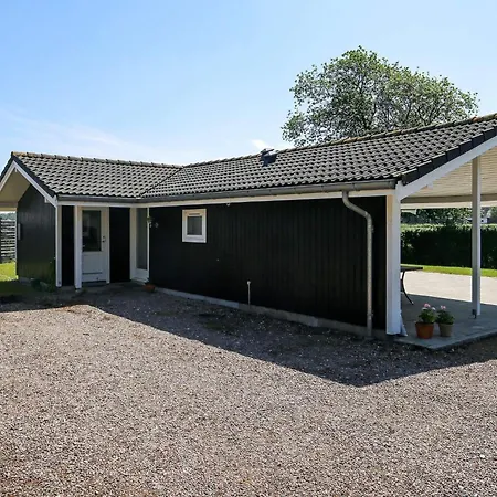 4 Person In Gilleleje-by Traum Gilleleje